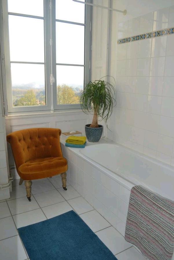 Appart'Chateau La Varenne Apartment Екстериор снимка